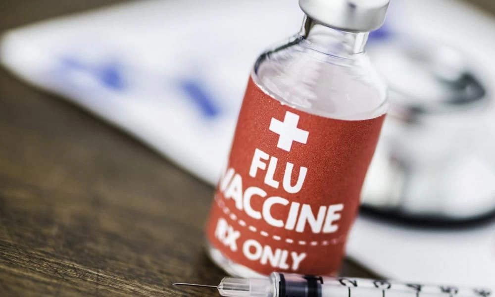 Εμβόλιο γρίπης: Ο φόβος για τον κορονοϊό έφερε ρεκόρ εμβολιασμών